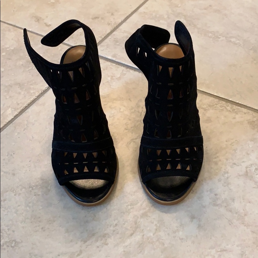 Barely worn sandals!